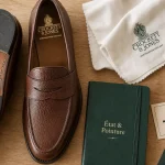 Chaussures seconde main propres et en bon état, prêtes à porter